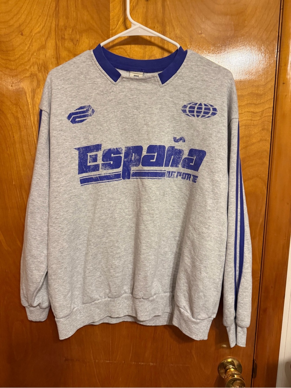 Urban Outfitters Espana Graphic Crewneck Sweatshirt - Gray & Blue